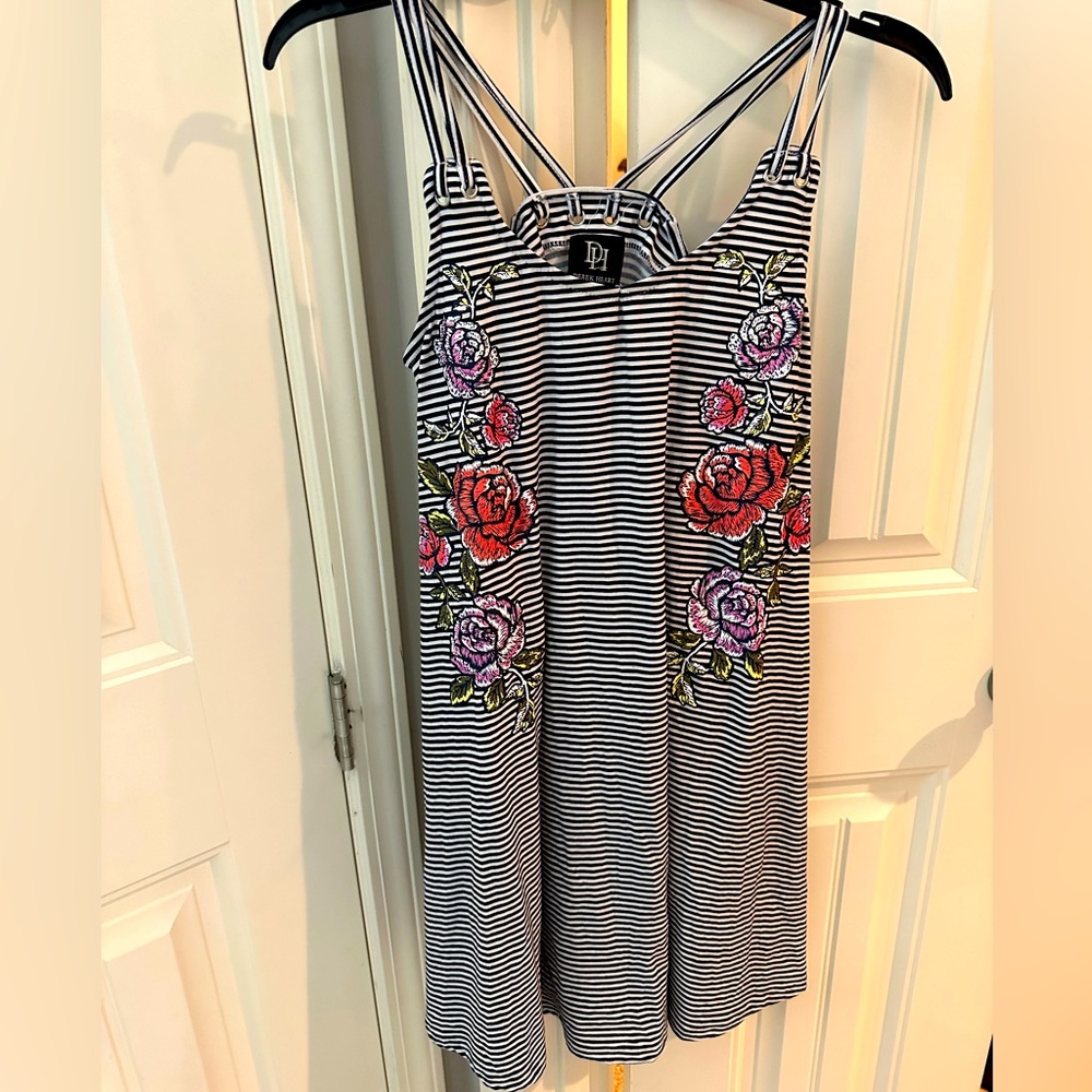 Dress - Picture 2 of 2